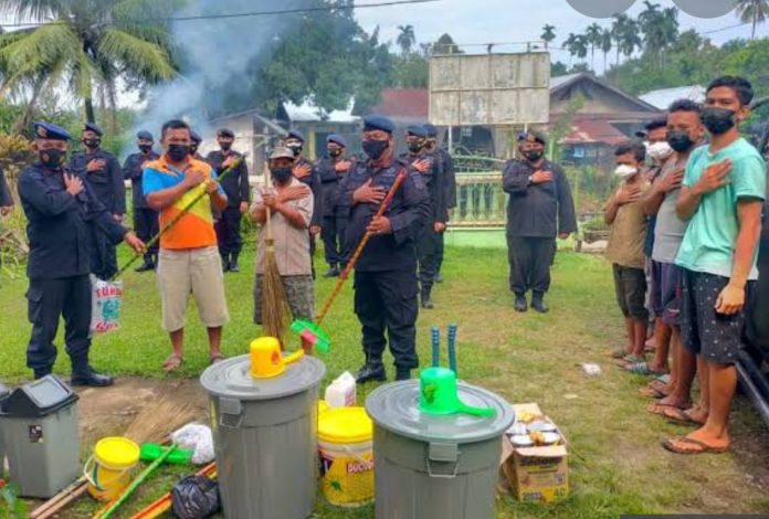 Jelang Hut Ke Korps Brimob Polri Satuan Brimob Polda Sumut Gotong Royong Ke Rumah Ibadah