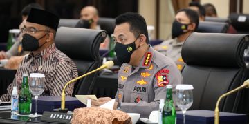 Rapat Lintas Sektoral, Kapolri Paparkan Strategi Cegah Lonjakan Covid-19 Saat Nataru
