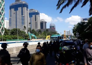 Polisi Bubarkan Massa Reuni 212 di Kebon Sirih