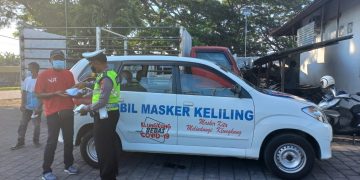 Antisipasi Penularan Varian Baru OMICRON Polres Klungkung Kerahkan Mobil Masker Keliling