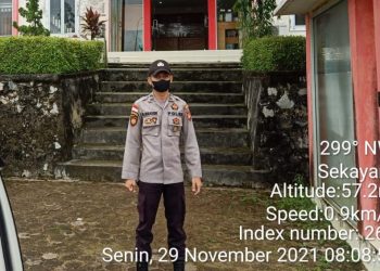 Patroli Siang Anggota Polsek Sekayam, Antisipasi Gangguan Kamtibmas