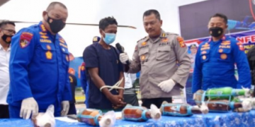 Polairud Tangakp Nelayan Pengebom Ikan di Lombok Timur - Sapatipidter