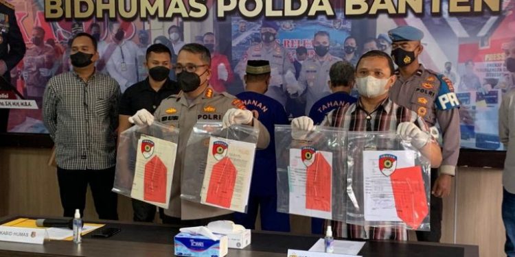 Ditreskrimum Polda Banten Amankan Dua Pelaku Mafia Tanah di Pandeglang