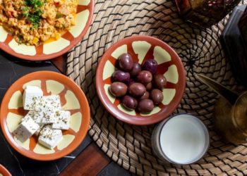 Makanan Bernutrisi Tinggi untuk Sahur Lewat #RamadanBugar