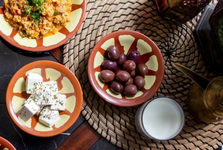 Makanan Bernutrisi Tinggi untuk Sahur Lewat #RamadanBugar