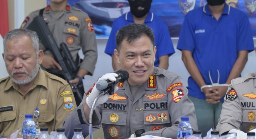 Kepala Subdirektorat Penegakan Hukum Ditpolair Korpolairud Baharkam Polri, Komisaris Besar Polisi Donny Charles Go, SIK